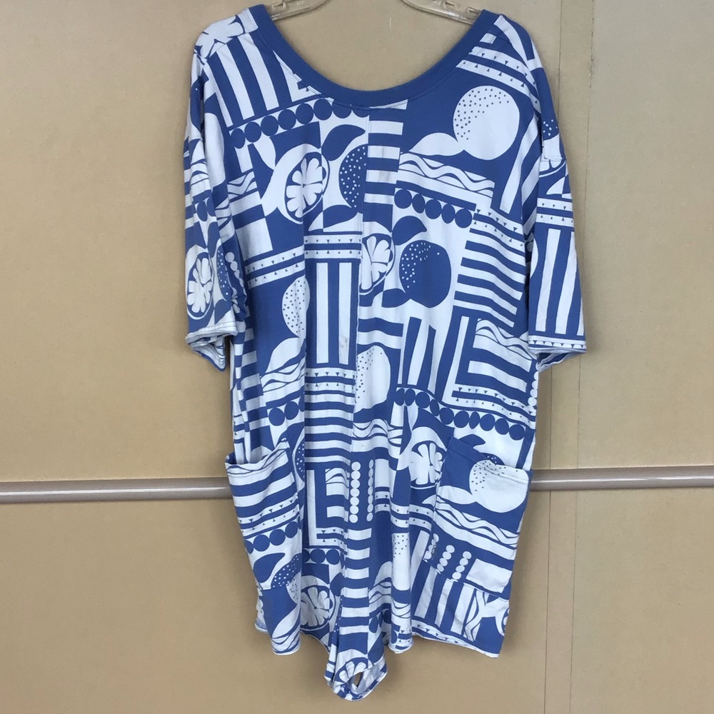 New Free People women’s XL romper blue/white design with pockets and low back